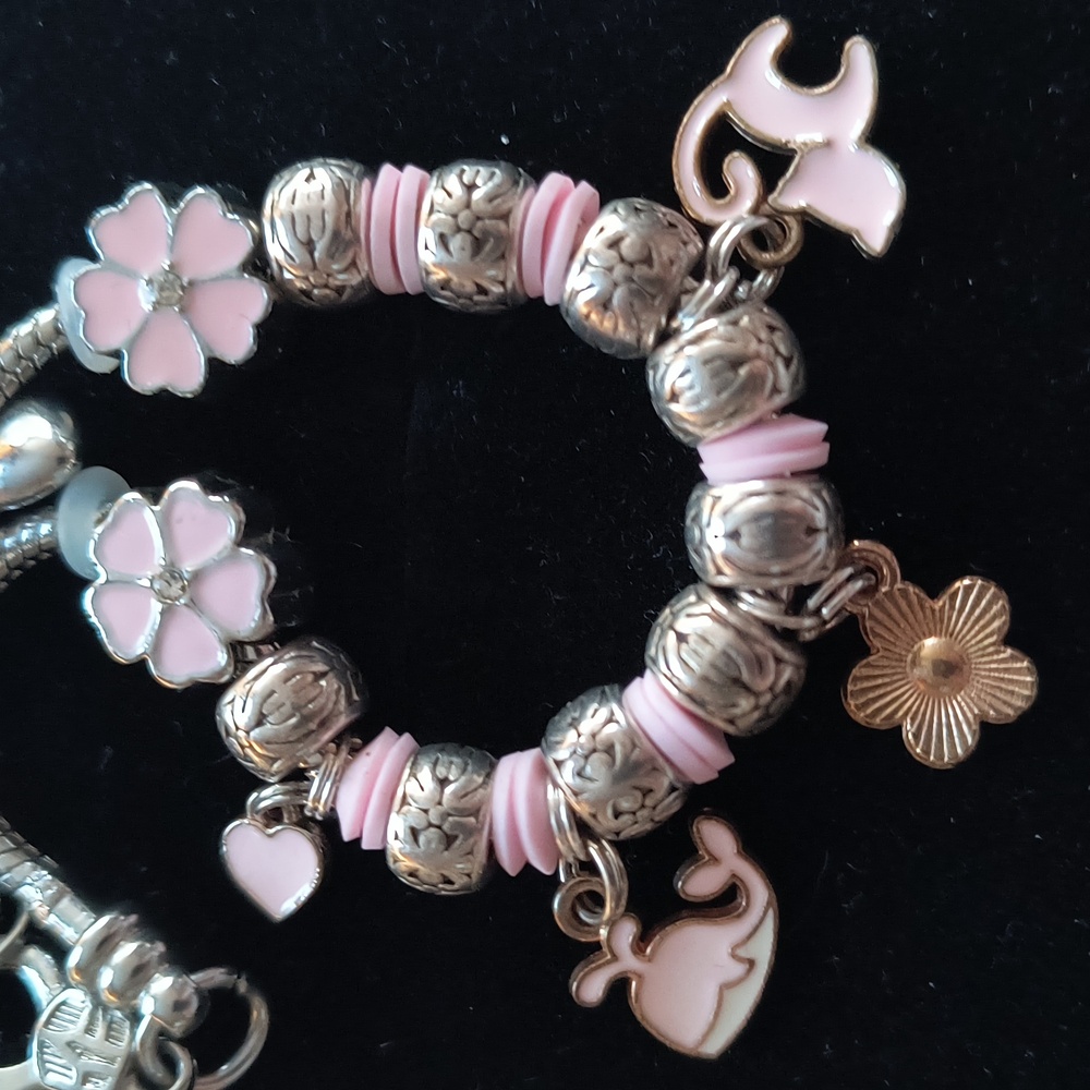 Pink Silver Tone Charm Bracelet 7.5" Whale Cat - Picture 3 of 3